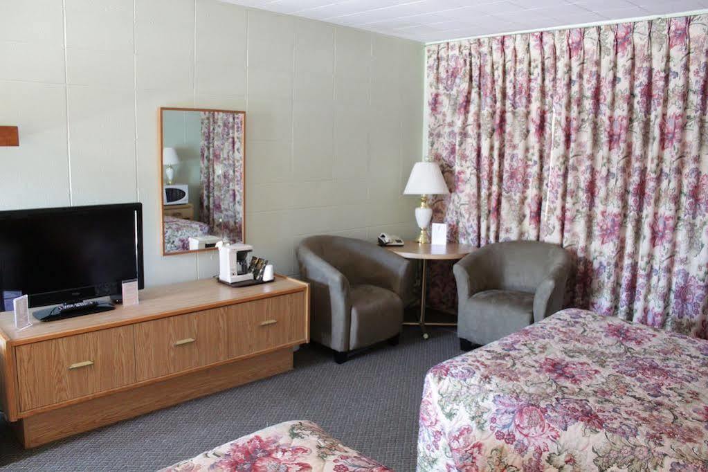 סאולט סאינטה מארי Ambassador Motel מראה חיצוני תמונה